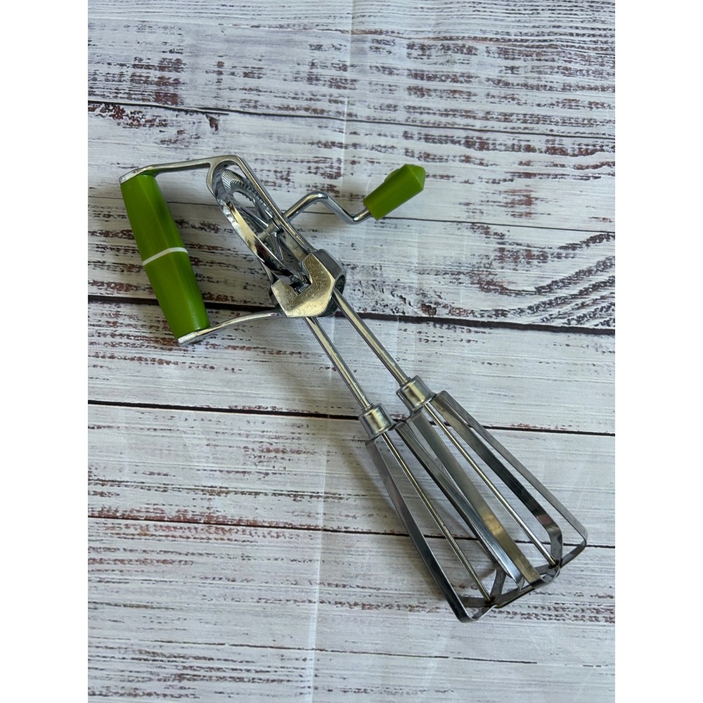 Vintage Rotary Hand Crank Egg Beater‎ Stainless Steel Manual Mixer Green Handles